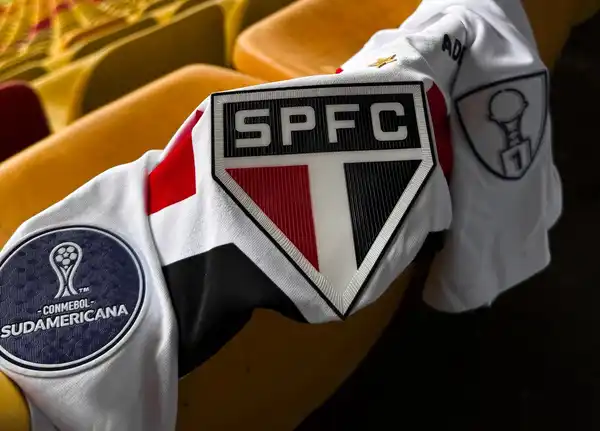 São Paulo encerra 2025 com superávit financeiro: detalhes e implicações para o clube