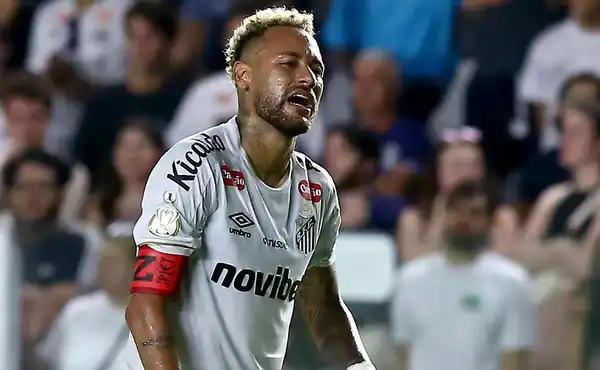 MELHOR QUE NEYMAR? Comentarista sugere que atacante do SPFC seria mais eficaz que Neymar na Seleção
